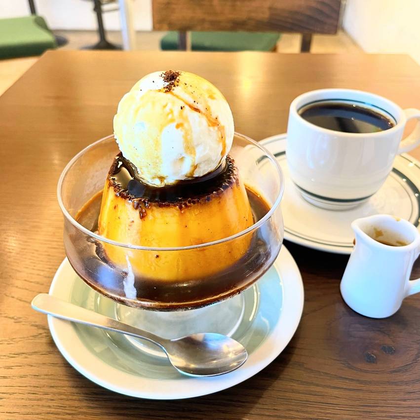 ALL SEASONS COFFEEプリンアフォガードとコーヒー