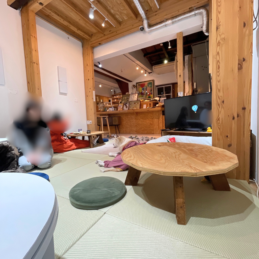 優美堂（カフェ&アート）の店内の様子