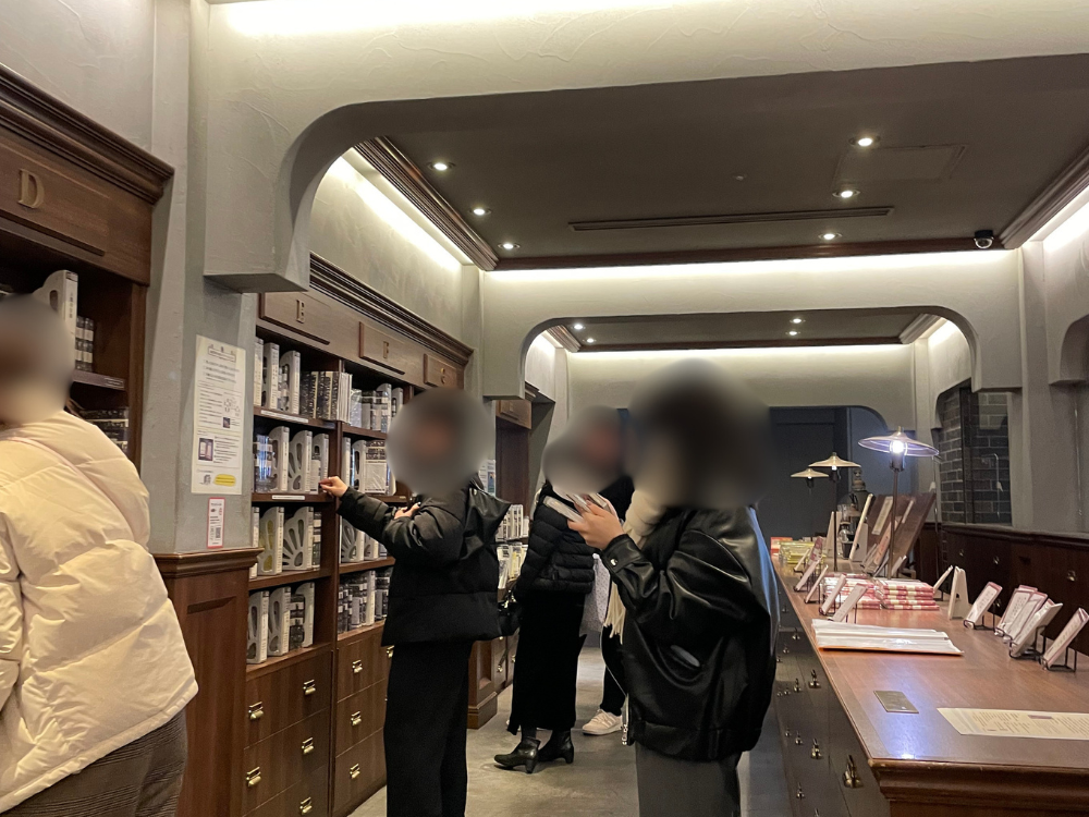池袋・梟書茶房 ふくろう文庫